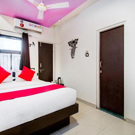 Oyo 11548 Hotel Mrunal Palace Аурангабад Экстерьер фото