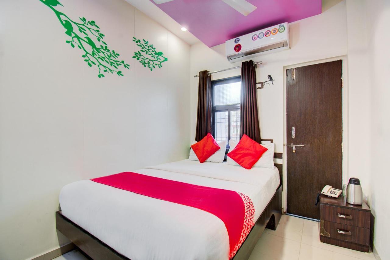 Oyo 11548 Hotel Mrunal Palace Аурангабад Экстерьер фото