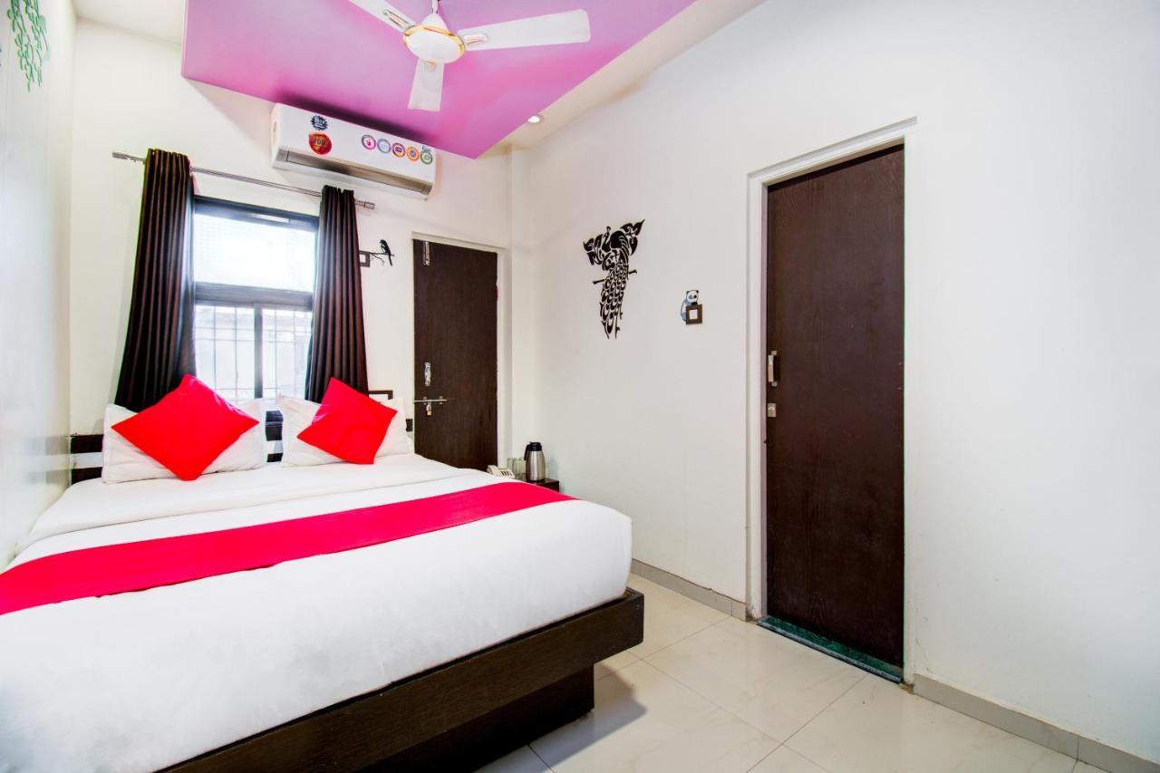 Oyo 11548 Hotel Mrunal Palace Аурангабад Экстерьер фото