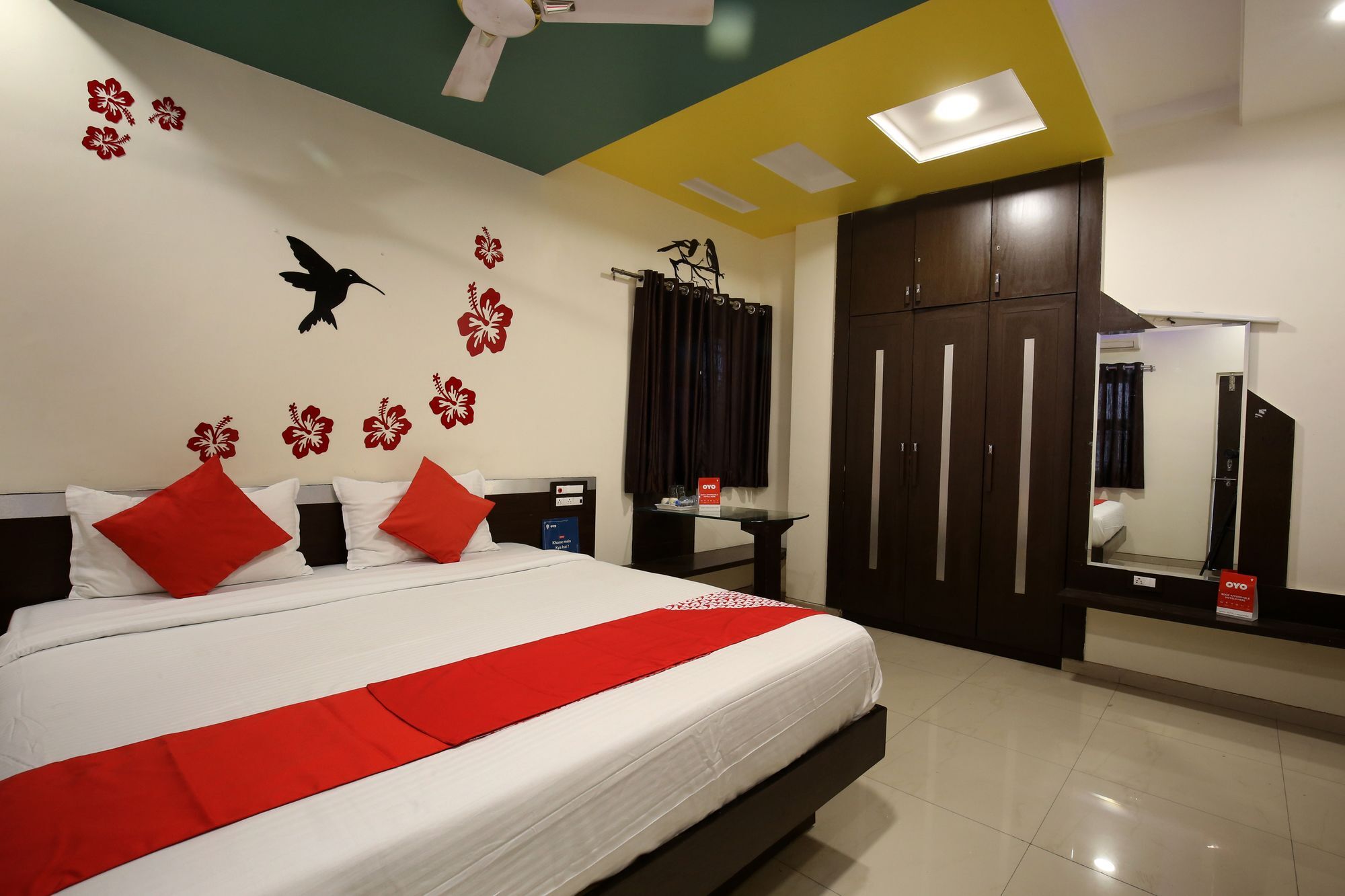Oyo 11548 Hotel Mrunal Palace Аурангабад Экстерьер фото