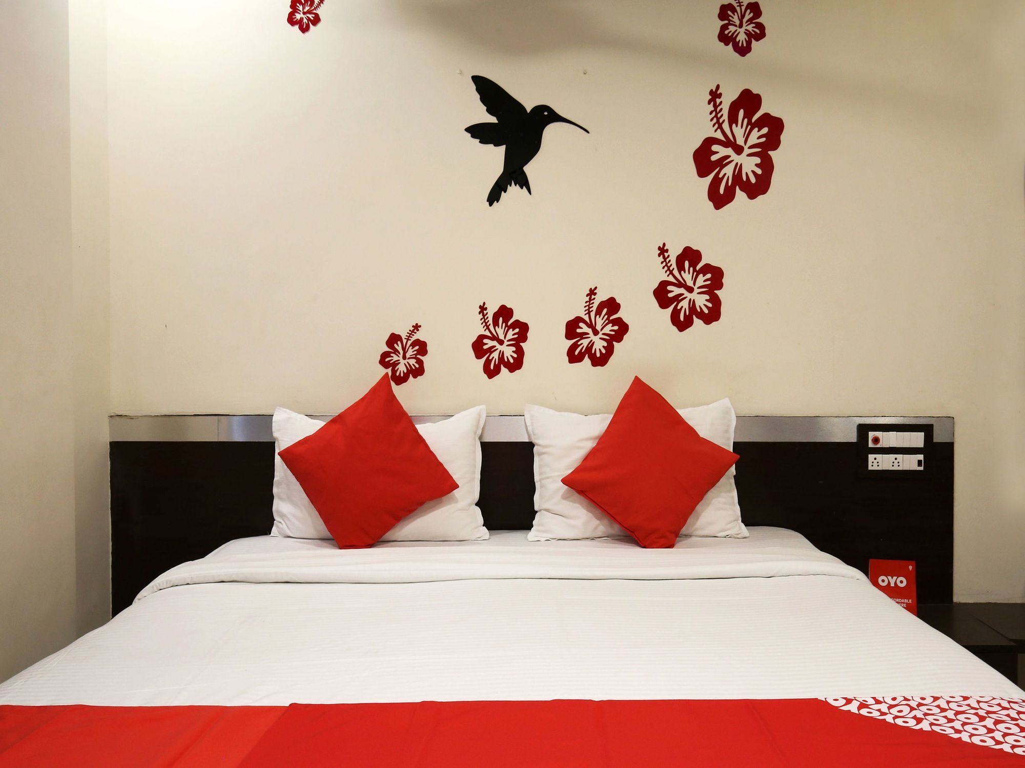 Oyo 11548 Hotel Mrunal Palace Аурангабад Экстерьер фото